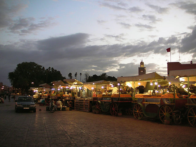 モロッコ　マラケシュ　フナ広場